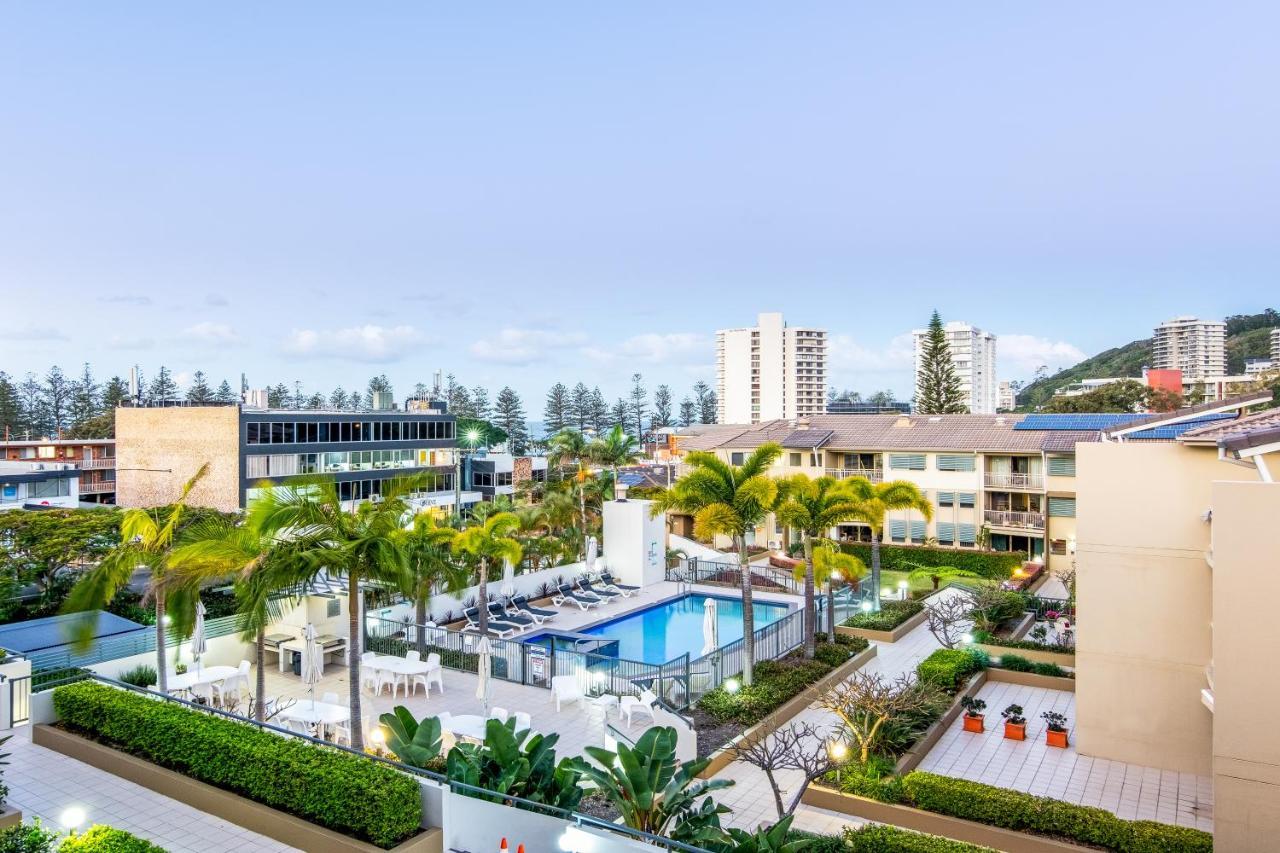 The Village Holiday Apartments At Burleigh Heads Гоулд Коуст Екстериор снимка