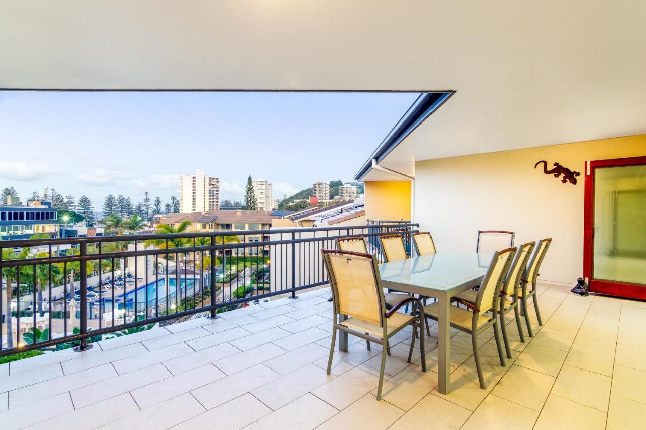 The Village Holiday Apartments At Burleigh Heads Гоулд Коуст Екстериор снимка