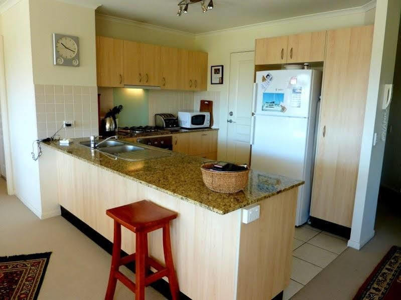 The Village Holiday Apartments At Burleigh Heads Гоулд Коуст Екстериор снимка